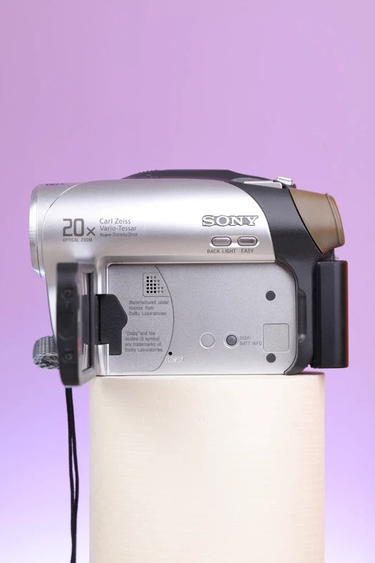 Sony Handycam DCR-DVD92E (Silver / Grey) Camcorder