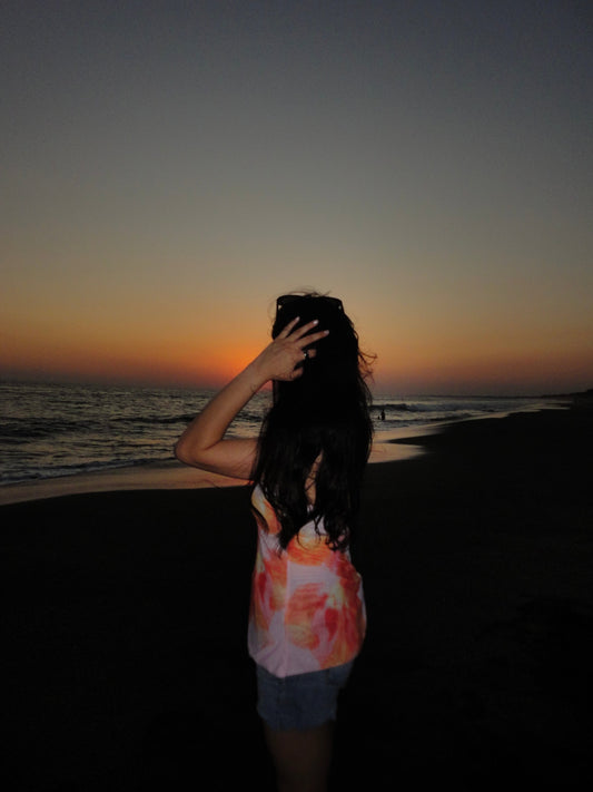 How to get that golden hour beach photo everyone's obsessed with