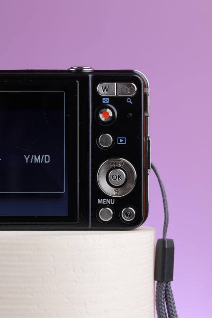 Olympus D-745
