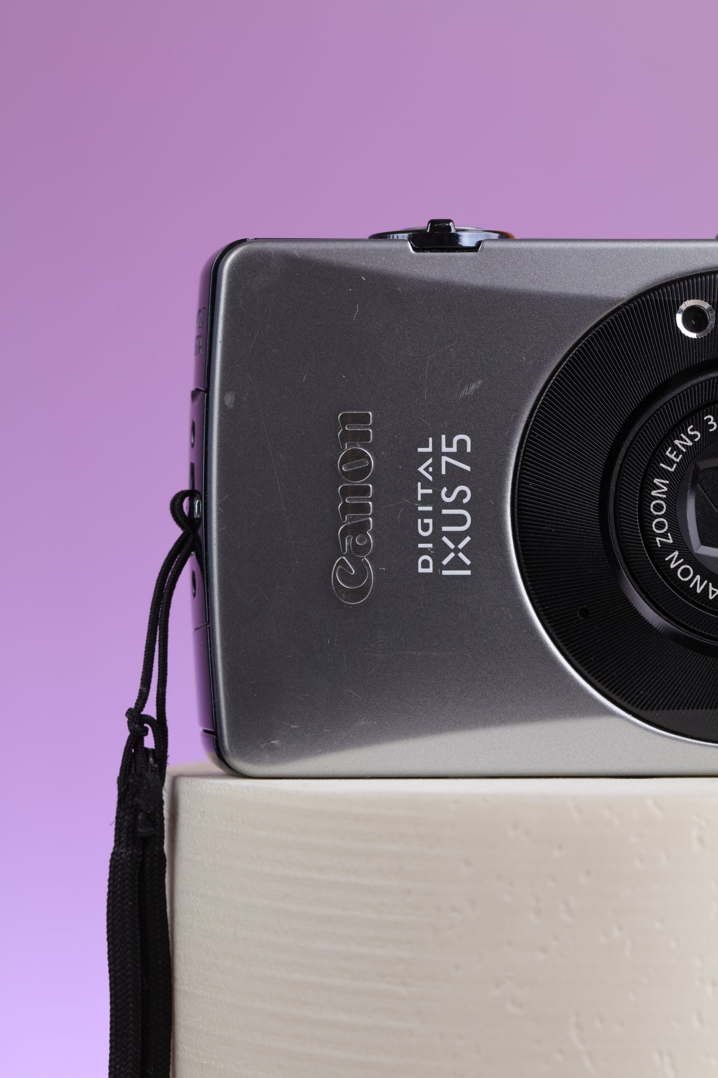 Canon Digital IXUS 75
