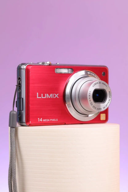 Panasonic Lumix DMC-FS11 (Red) Digital Camera