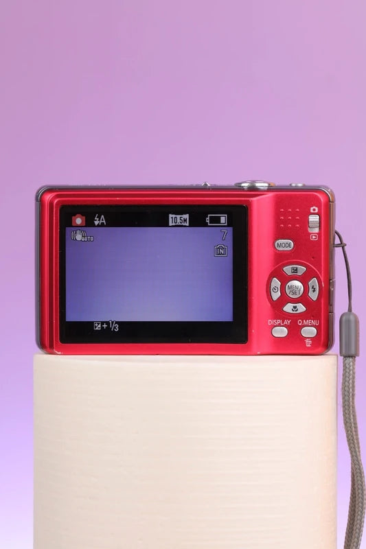 Panasonic Lumix DMC-FS11 (Red) Digital Camera