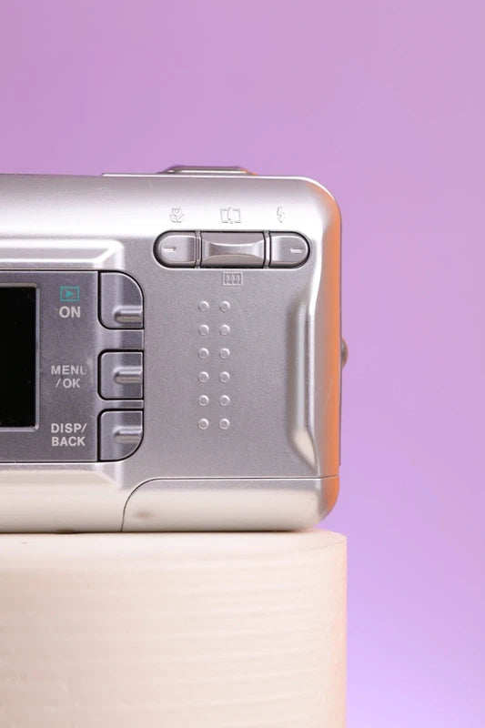 Fujifilm FinePix A330 (Silver / Black) Digital Camera
