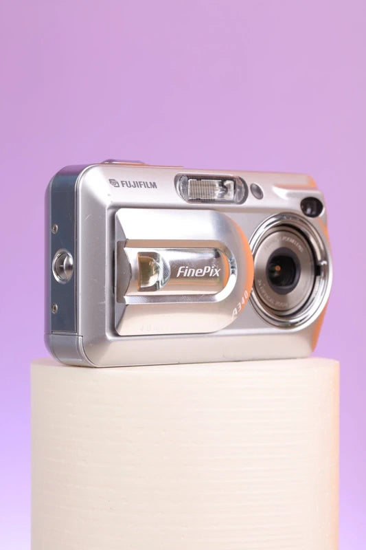 Fujifilm FinePix A340 (Silver) Digital Camera