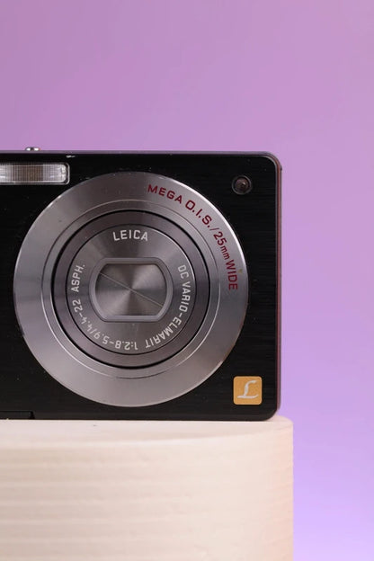 Panasonic Lumix DMC-FX500 (Black) Digital Camera