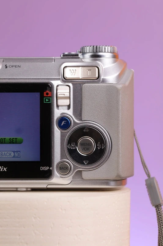 Fujifilm FinePix E510 (Silver) Digital Camera