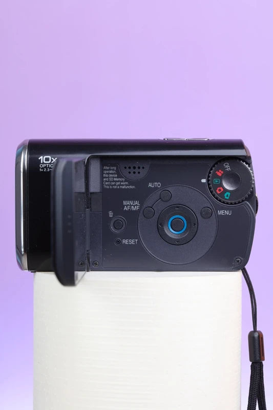 Panasonic SDR-S10 Camcorder (Black)